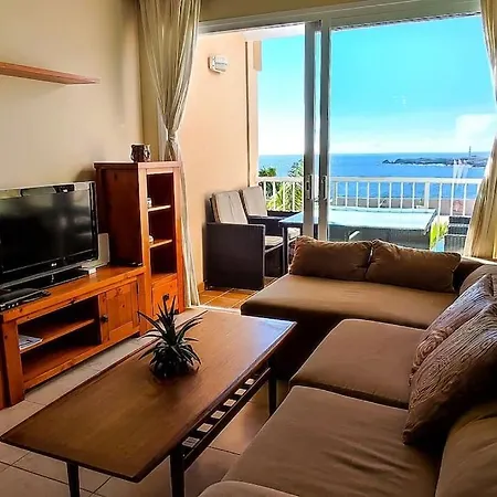 Beach And Pool View , 4 People, And Free Wifi Апартаменты *