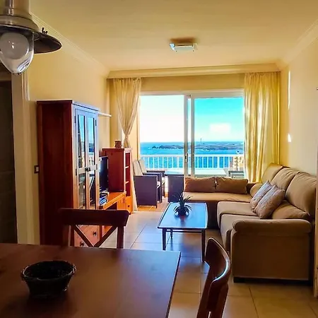 Beach And Pool View , 4 People, And Free Wifi