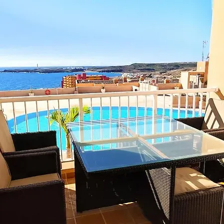 Beach And Pool View , 4 People, And Free Wifi Апартаменты *
