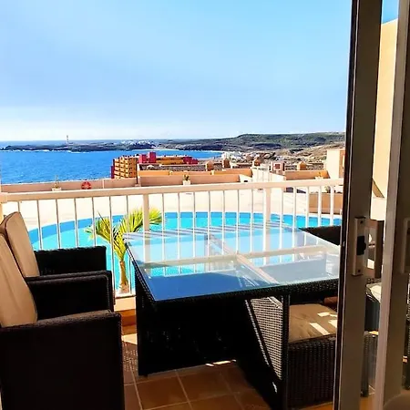 Beach And Pool View , 4 People, And Free Wifi